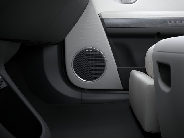 Prémiový zvukový systém BOSE v elektromobilu Hyundai IONIQ 5.